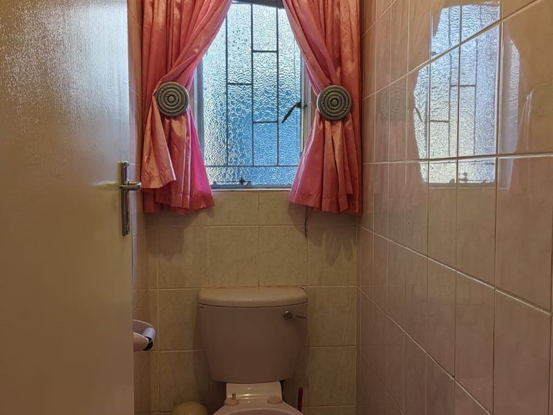 Family home To Let in  Flora Park, Polokwane - Photo 6