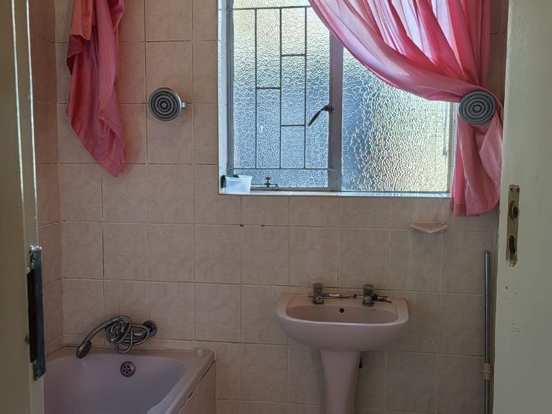 Family home To Let in  Flora Park, Polokwane - Photo 5