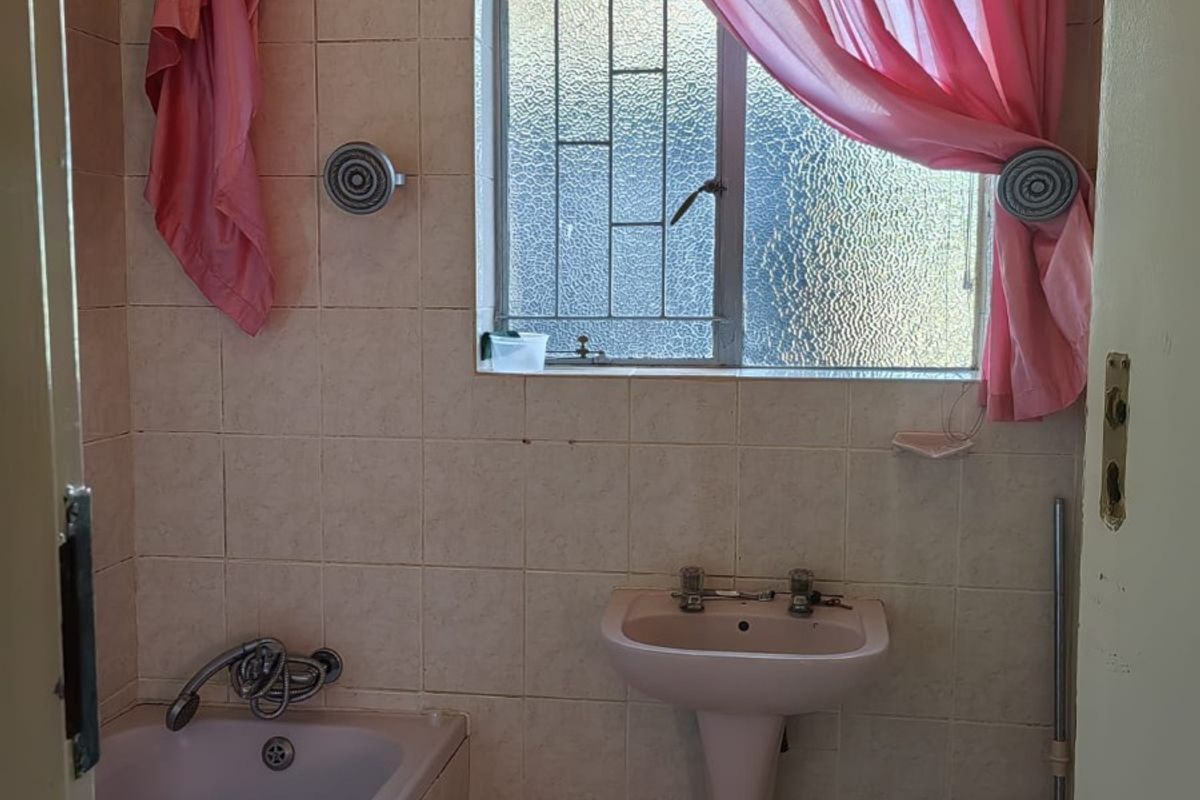 Family home To Let in  Flora Park, Polokwane - Photo 5