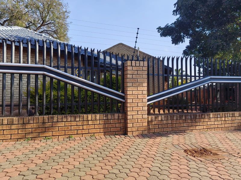 Family home To Let in  Flora Park, Polokwane - Photo 10