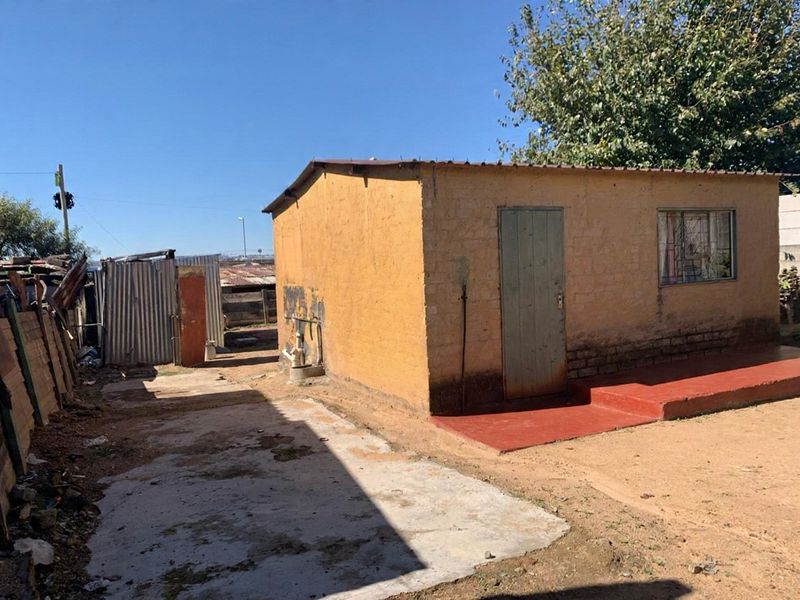 Investment property for sale in Olievenhoutbos, Centurion. - Photo 1