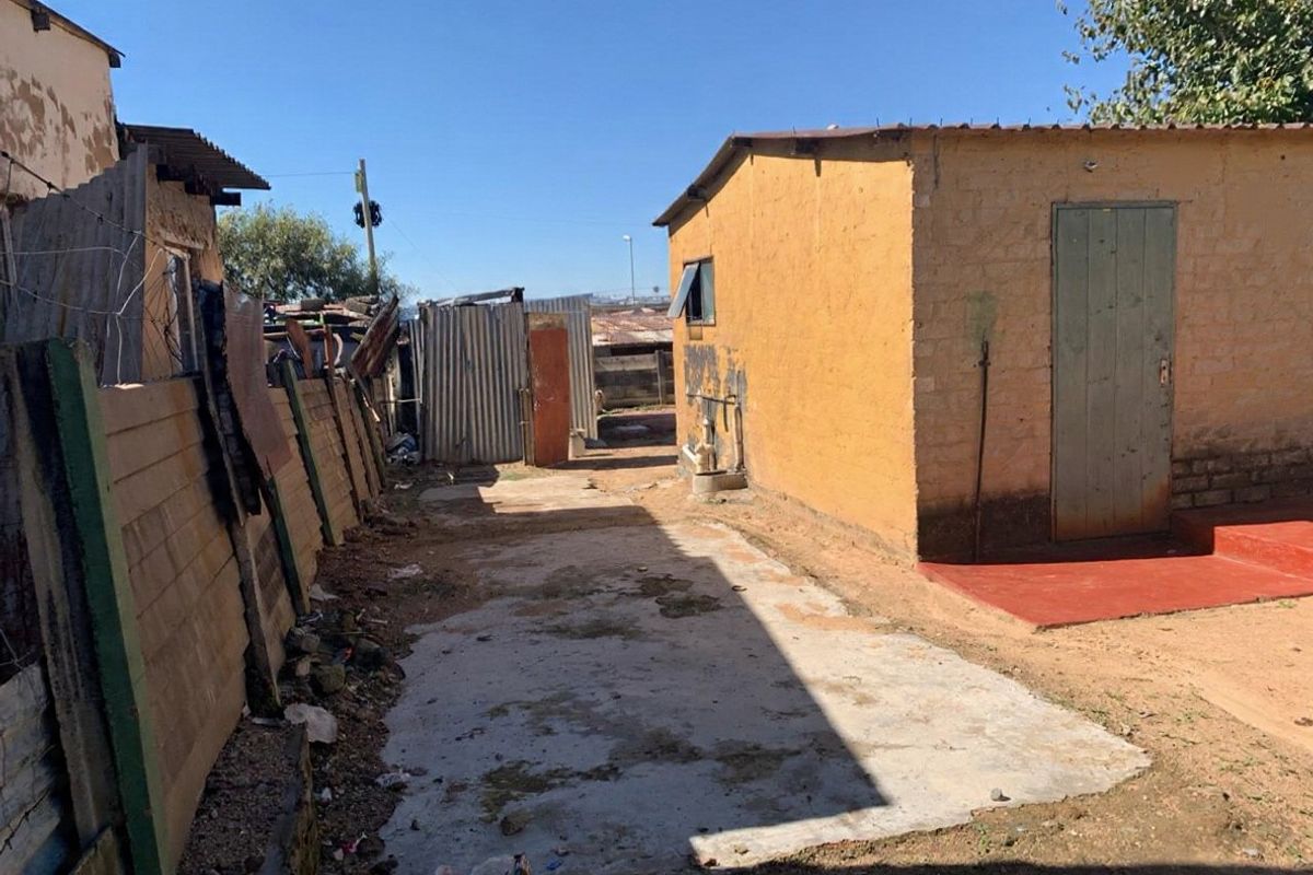 Investment property for sale in Olievenhoutbos, Centurion. - Photo 2