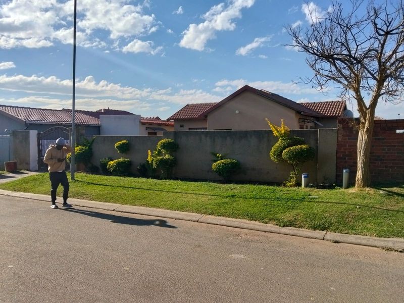 House For Sale in Birch Acres, Kempton Park - Photo 1