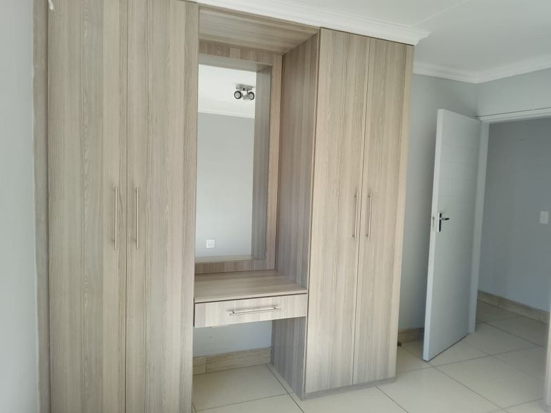 Splendid Apartment For Sale in Pretoria North, Pretoria - Photo 4