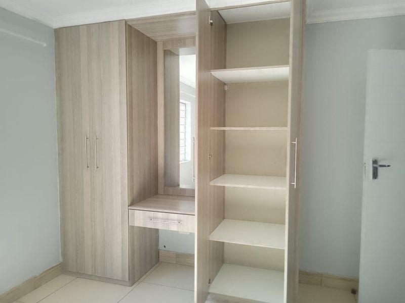 Splendid Apartment For Sale in Pretoria North, Pretoria - Photo 5