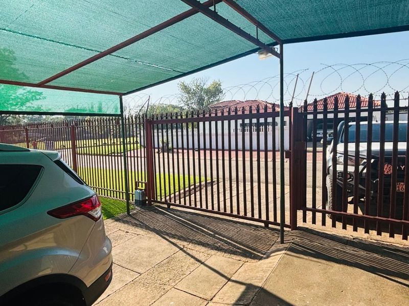 House For Sale in CW 4, Vanderbijlpark - Photo 4