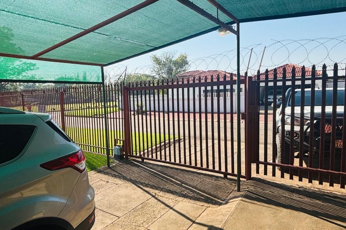 House For Sale in CW 4, Vanderbijlpark - Photo 4
