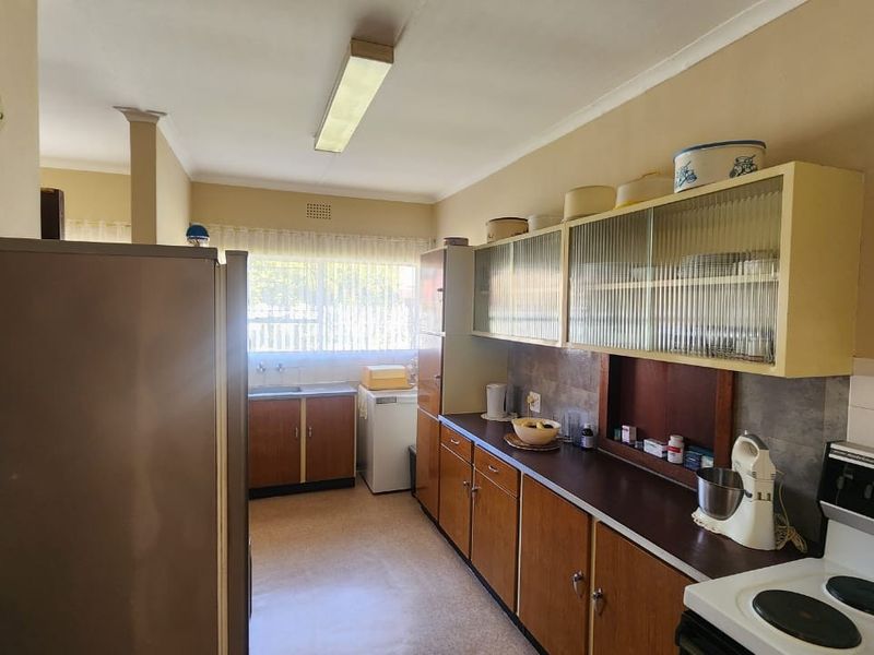 Spacious Family Home with Endless Potential in Jansen Park, Boksburg - Photo 5
