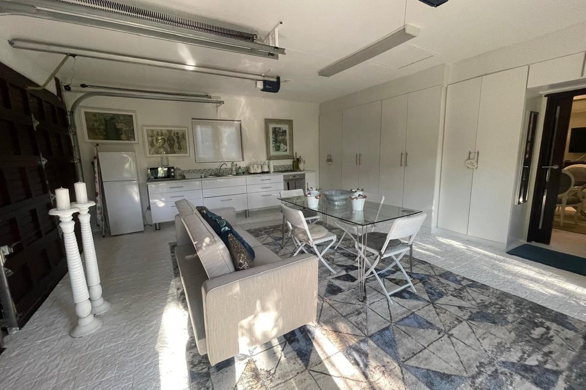 Fully Furnished, Cottage To Rent in White River Country Estate - Photo 3