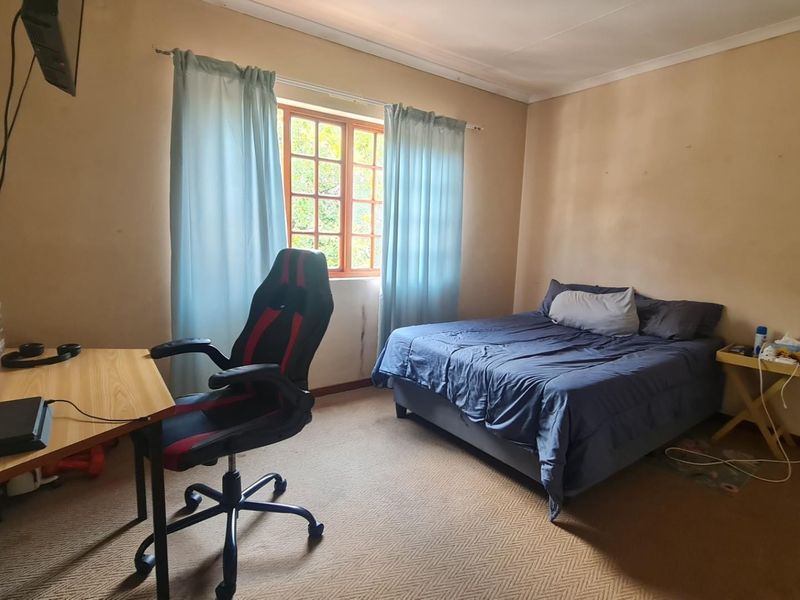 Lovely duplex in well-managed sought after complex behind Florida Hoerskool - Photo 10