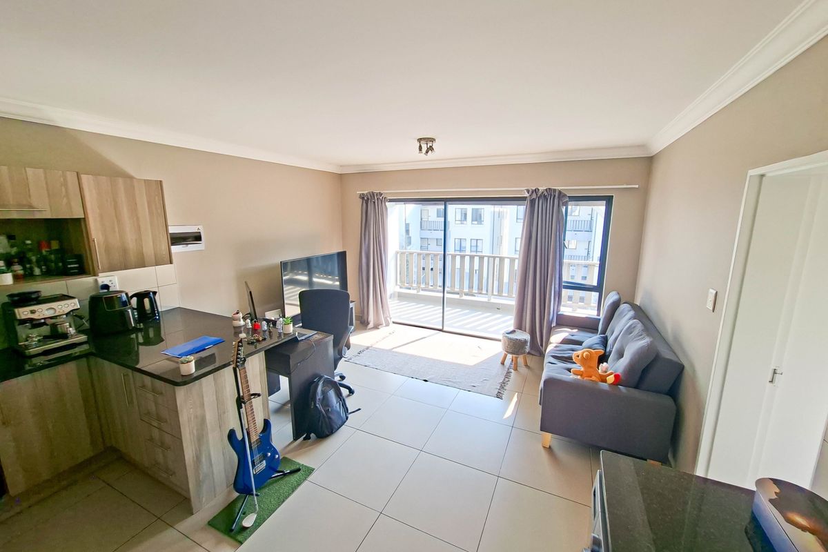 Apartment For Sale in Secure Village - Photo 3