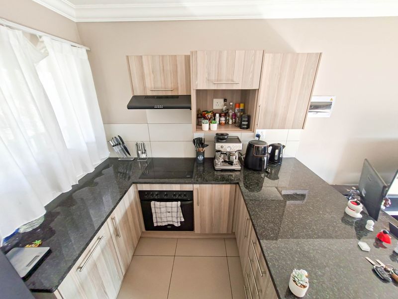 Apartment For Sale in Secure Village - Photo 5