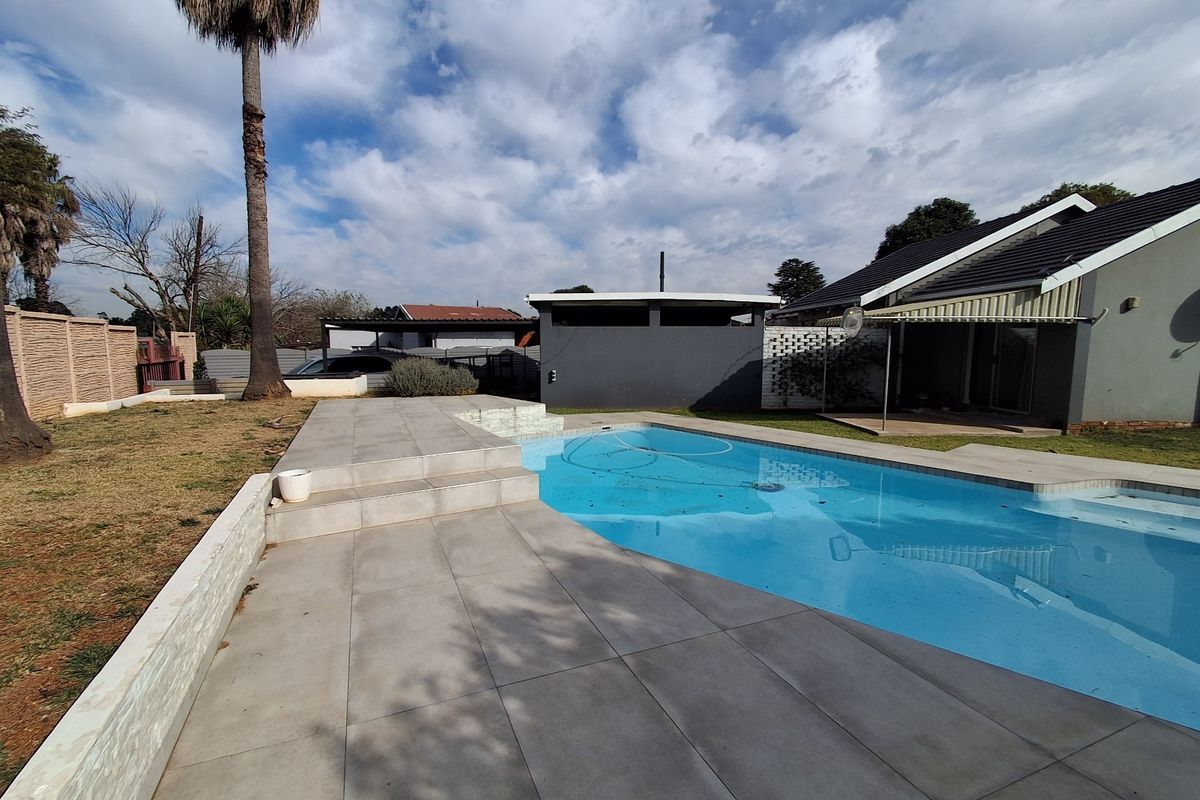 House For Sale in Bonaero Park, Kempton Park - Photo 3