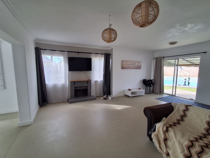 House For Sale in Bonaero Park, Kempton Park - Photo 8