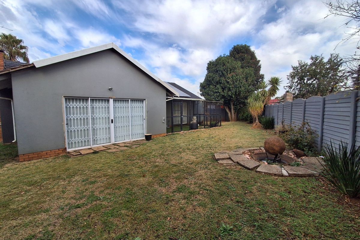 House For Sale in Bonaero Park, Kempton Park - Photo 5