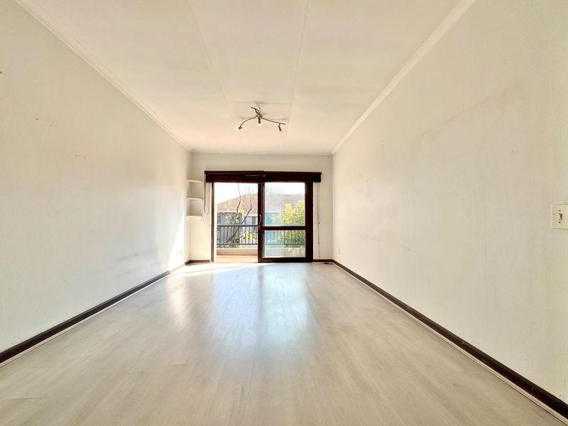 2 Bed Apartment Pet Friendly on Top Floor in Craighall Park! - Photo 7