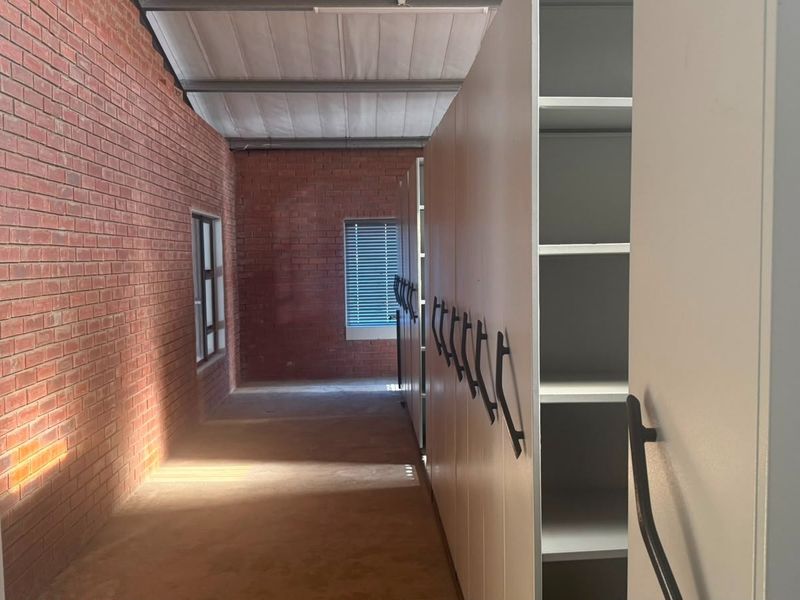 Industrial Property To Rent in SAE Business Park, Middelburg - Photo 9