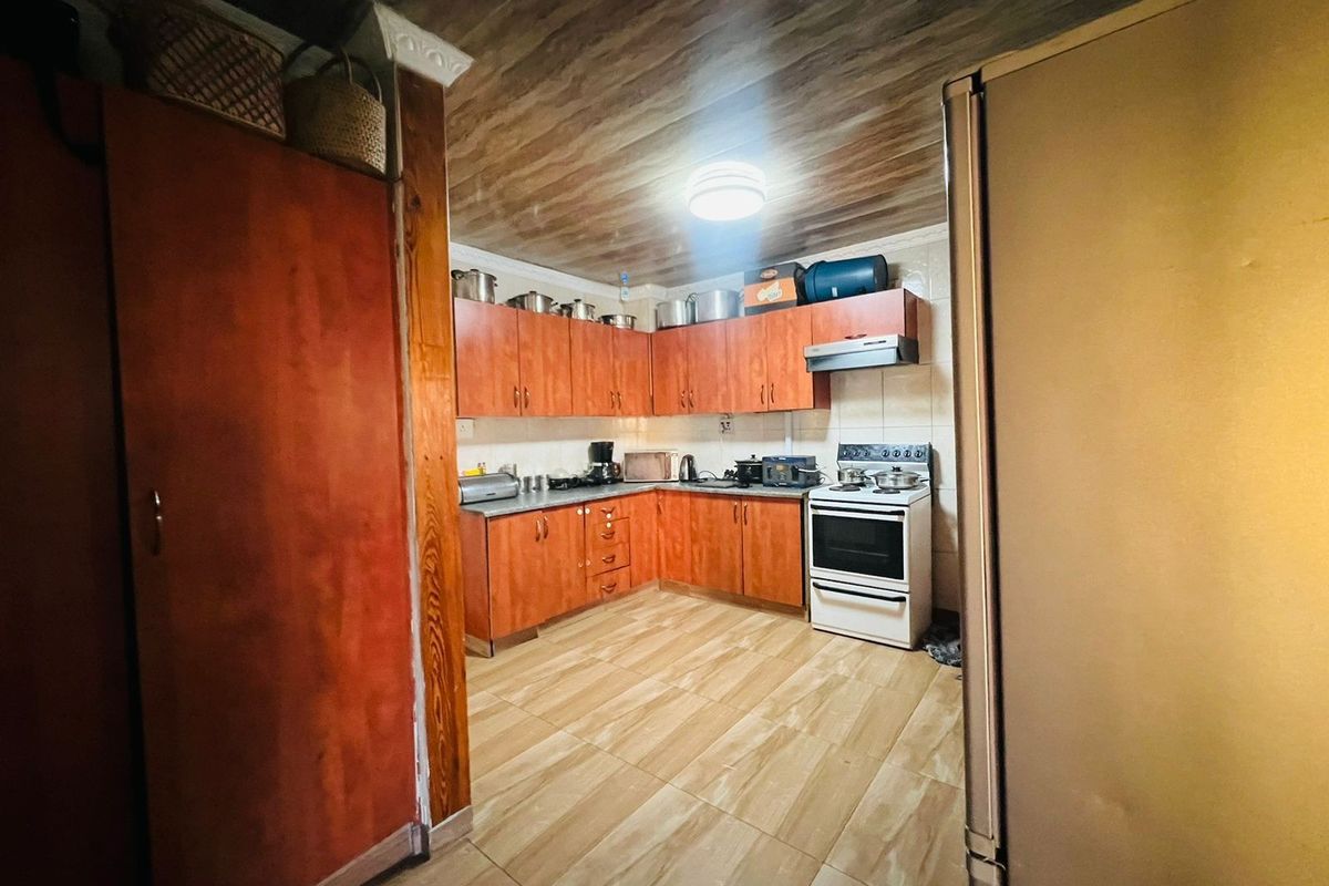 House For Sale in Vanderbijlpark CW 5, Vanderbijlpark CW, Vanderbijlpark - Photo 5