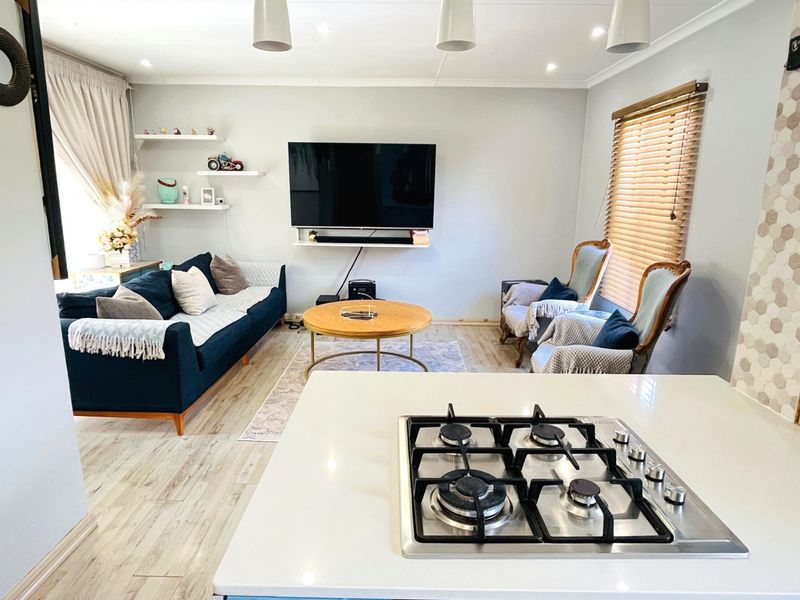Townhouse For Sale in Monavoni, Centurion - Photo 5