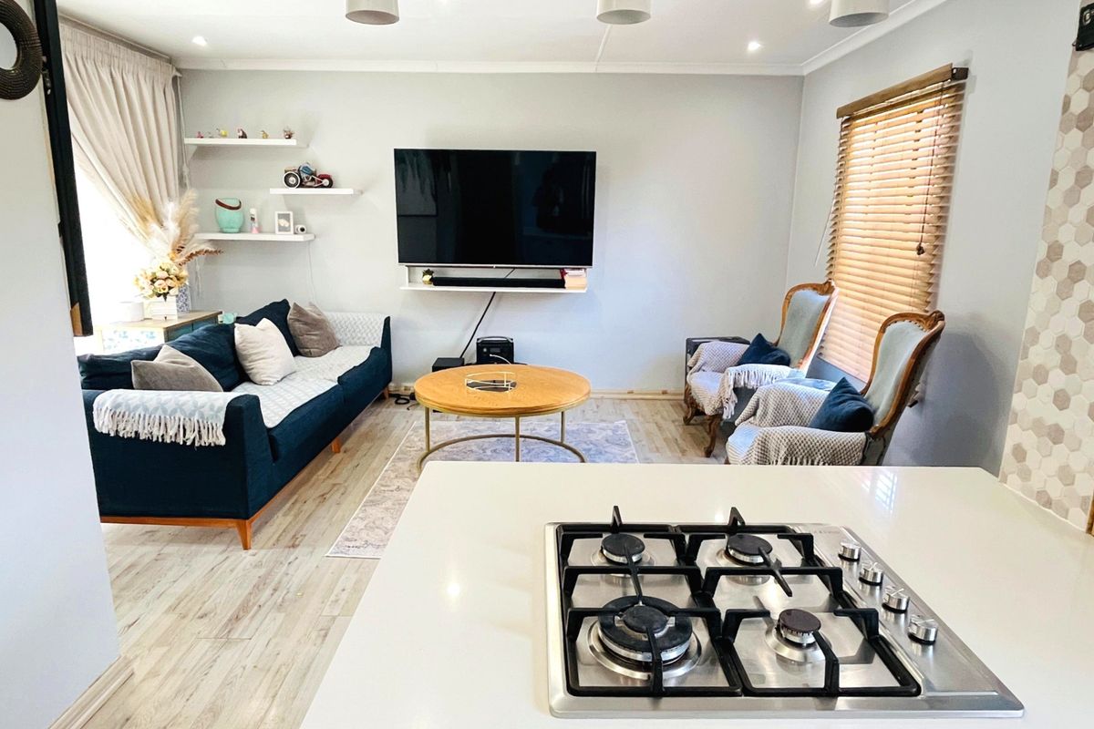 Townhouse For Sale in Monavoni, Centurion - Photo 5
