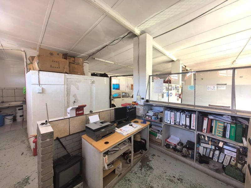 Positive Cash Flow Day One! Secure Dual-Tenant Commercial Property For Sale in Kimberley Central - Photo 8