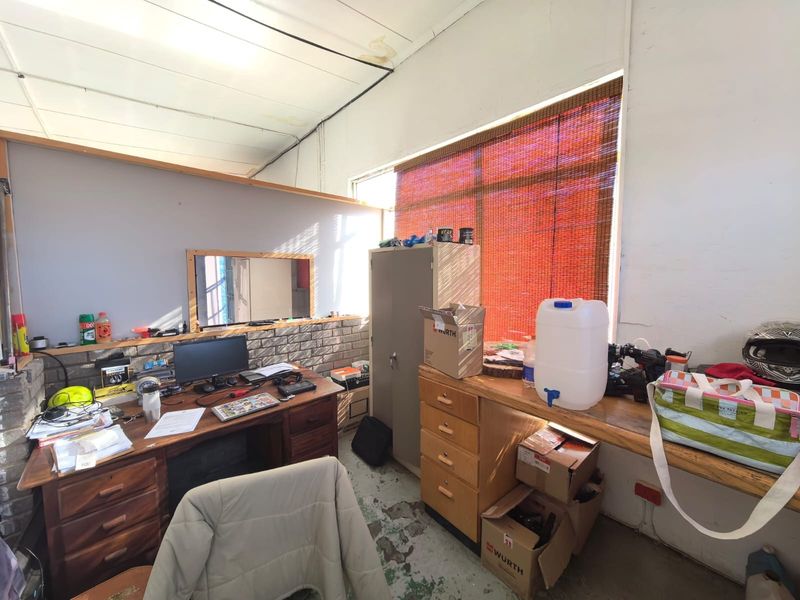 Positive Cash Flow Day One! Secure Dual-Tenant Commercial Property For Sale in Kimberley Central - Photo 7