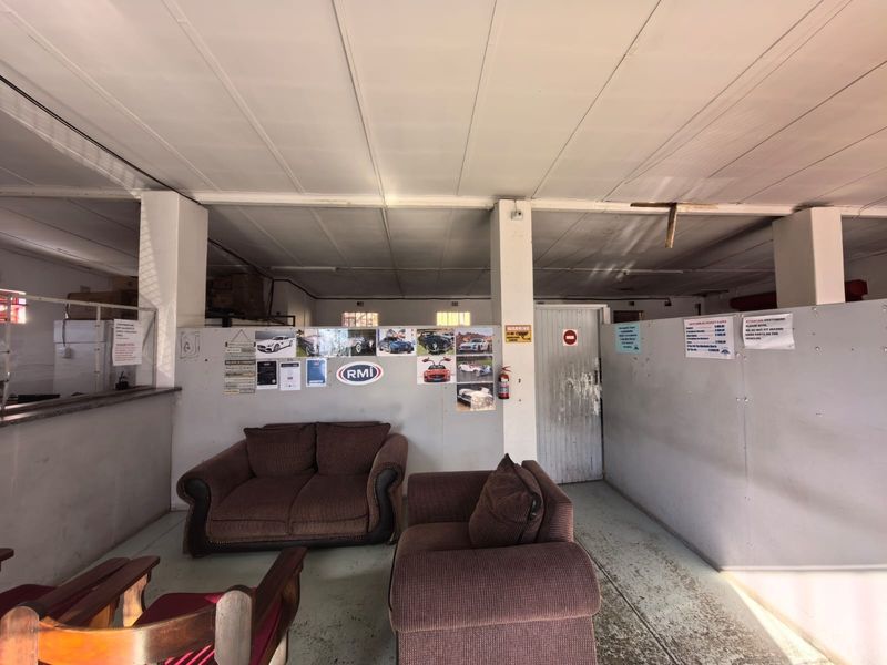 Positive Cash Flow Day One! Secure Dual-Tenant Commercial Property For Sale in Kimberley Central - Photo 2