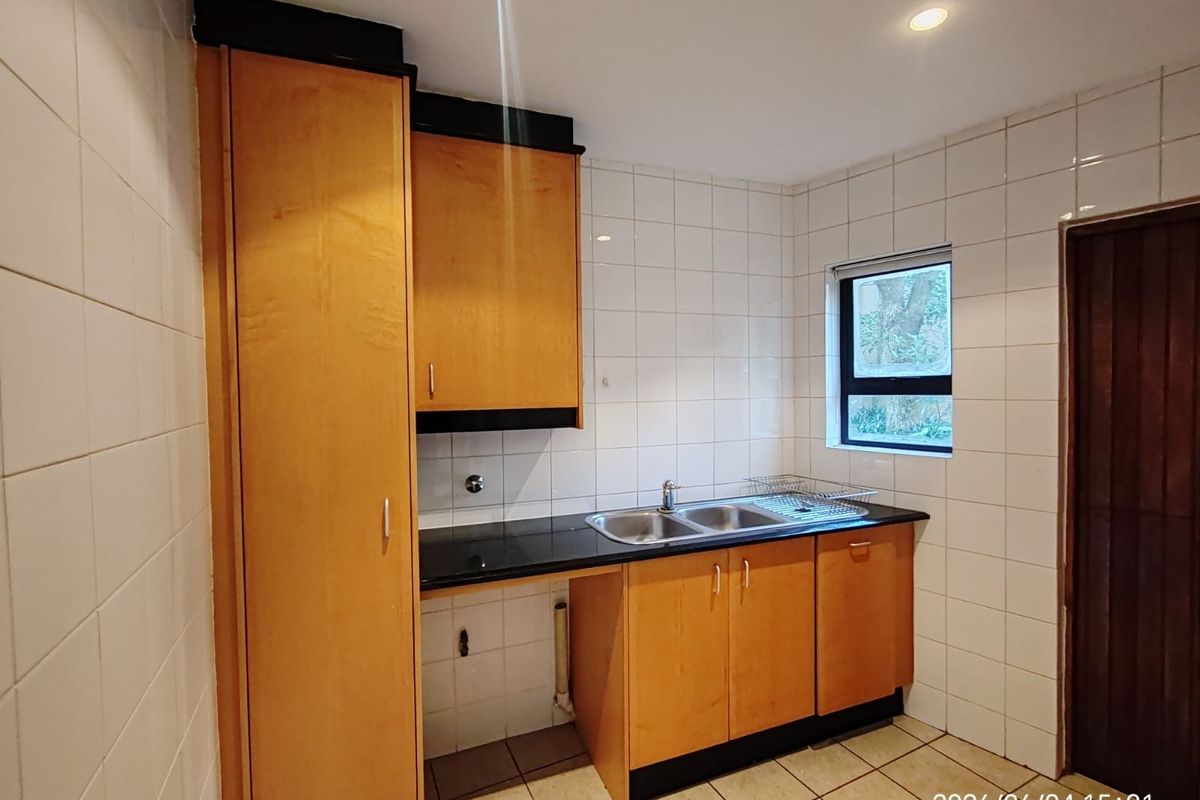 Luxury 4-Bedroom Family Home for Sale - Photo 5