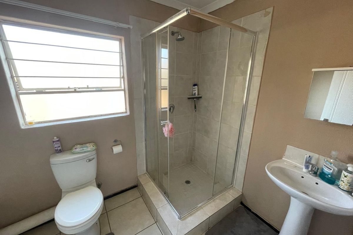 2 Bedroom,2 Bathroom Apartment - Photo 5