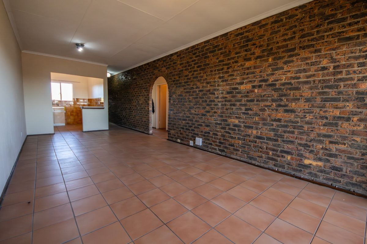 2 Bed, 1.5 Bath Apartment with Private Covered Balcony - Photo 3
