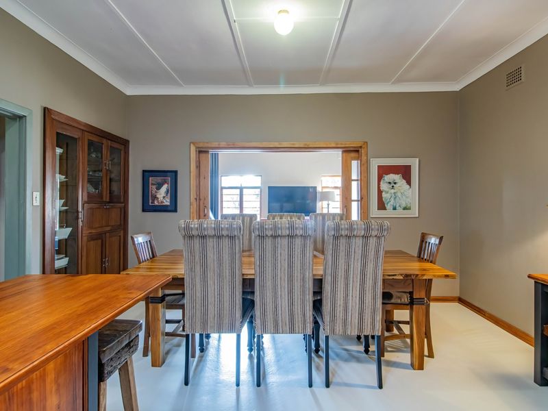 FARM FEELING IN THE HEART OF CENTURION - THREE BEDROOMS PLUS GRANNY FLATLET ON LARGE STAND!! - Photo 5
