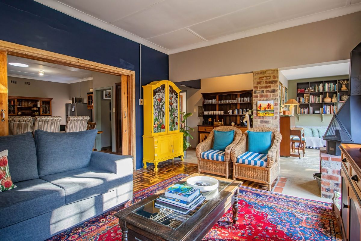 FARM FEELING IN THE HEART OF CENTURION - THREE BEDROOMS PLUS GRANNY FLATLET ON LARGE STAND!! - Photo 2