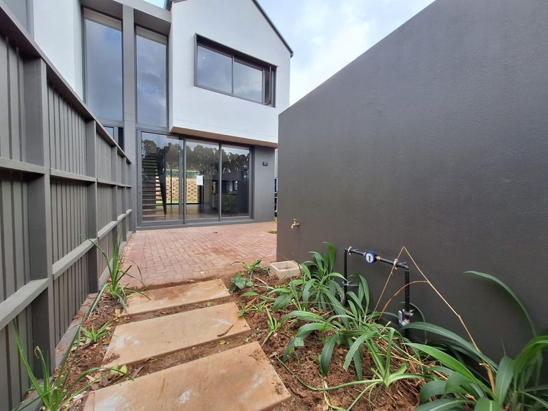 Brand New 2Bed 2Bath Townhouse in The Woods 2, Elaleni Coastal Forest Estate - Photo 4