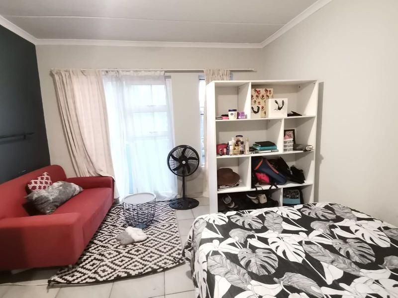 Investment Opportunity: Bachelor Apartment For Sale in La Vie Estate, Paarl - Photo 6