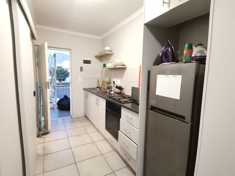 Investment Opportunity: Bachelor Apartment For Sale in La Vie Estate, Paarl - Photo 3