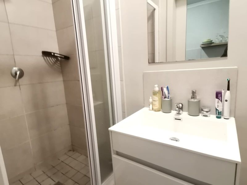 Investment Opportunity: Bachelor Apartment For Sale in La Vie Estate, Paarl - Photo 9