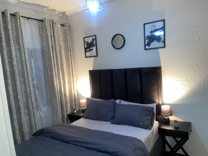 One-Bedroom Fully Furnished Apartment Available for Rent - Photo 4