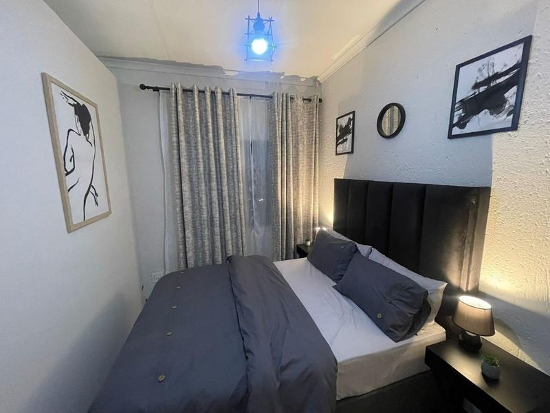 One-Bedroom Fully Furnished Apartment Available for Rent - Photo 9