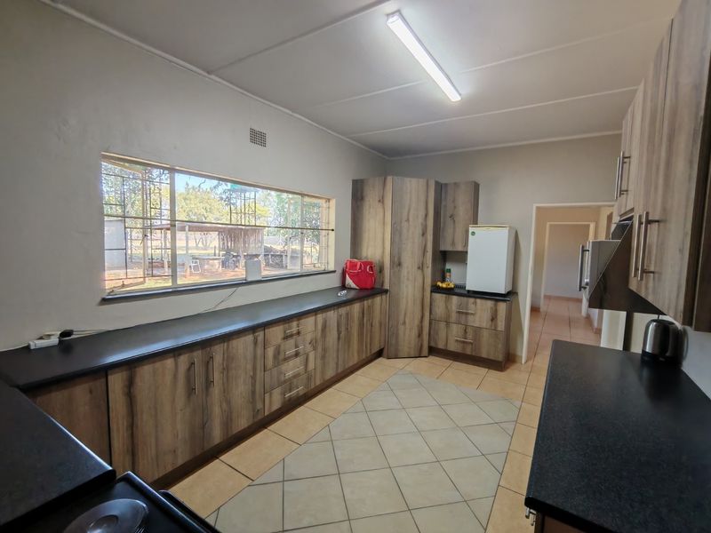 Spacious 8.5 Hectare Smallholding - Just 3km from Bela Bela, Limpopo - Photo 10