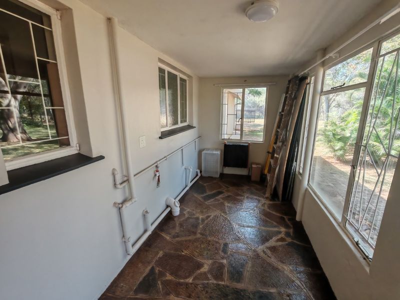 Spacious 8.5 Hectare Smallholding - Just 3km from Bela Bela, Limpopo - Photo 9