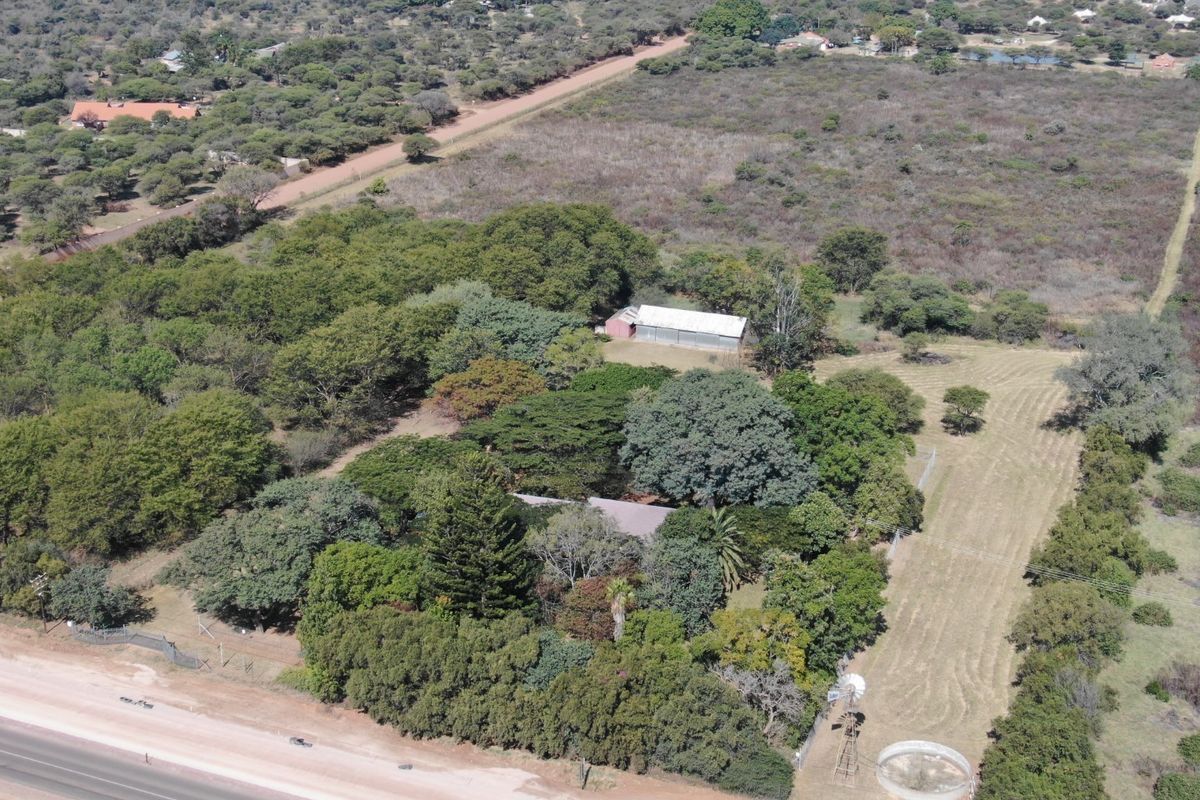 Spacious 8.5 Hectare Smallholding - Just 3km from Bela Bela, Limpopo - Photo 2