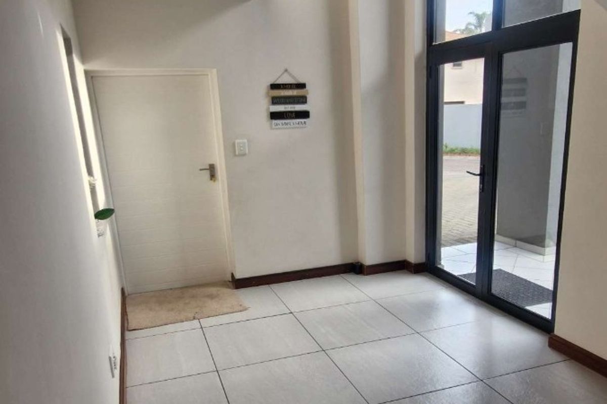 Modern Family Home in Northcliff with Exceptional Space and Potential Standard Bank Easy Sell - Photo 5