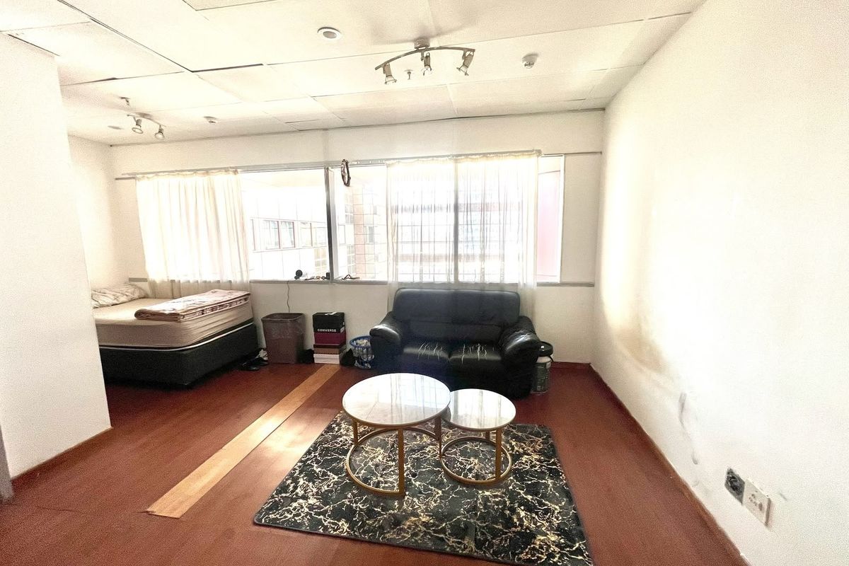 Studio Apartment To Rent in Marshalltown Johannesburg Gauteng - Photo 3