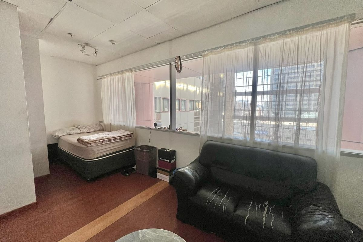 Studio Apartment To Rent in Marshalltown Johannesburg Gauteng - Photo 4