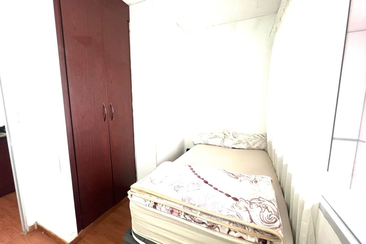 Studio Apartment To Rent in Marshalltown Johannesburg Gauteng - Photo 5