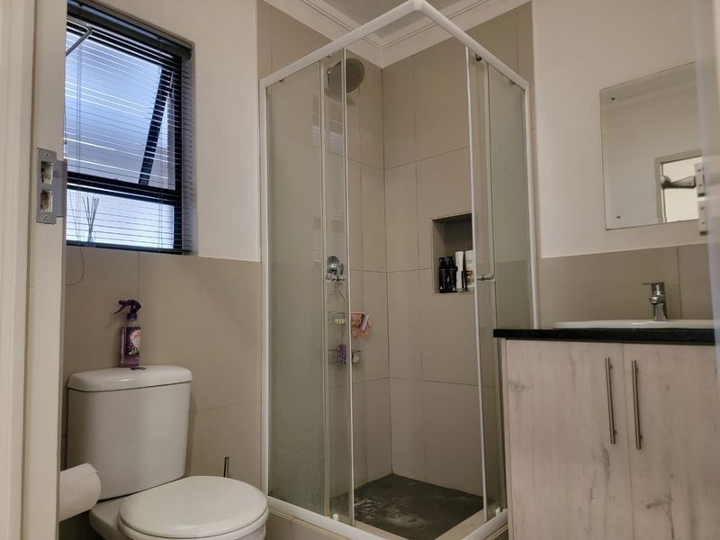 Apartment To Rent in Gateway Village in Gateway Manor, Hartbeespoort, North West - Photo 10