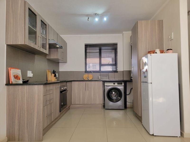 Apartment To Rent in Gateway Village in Gateway Manor, Hartbeespoort, North West - Photo 4