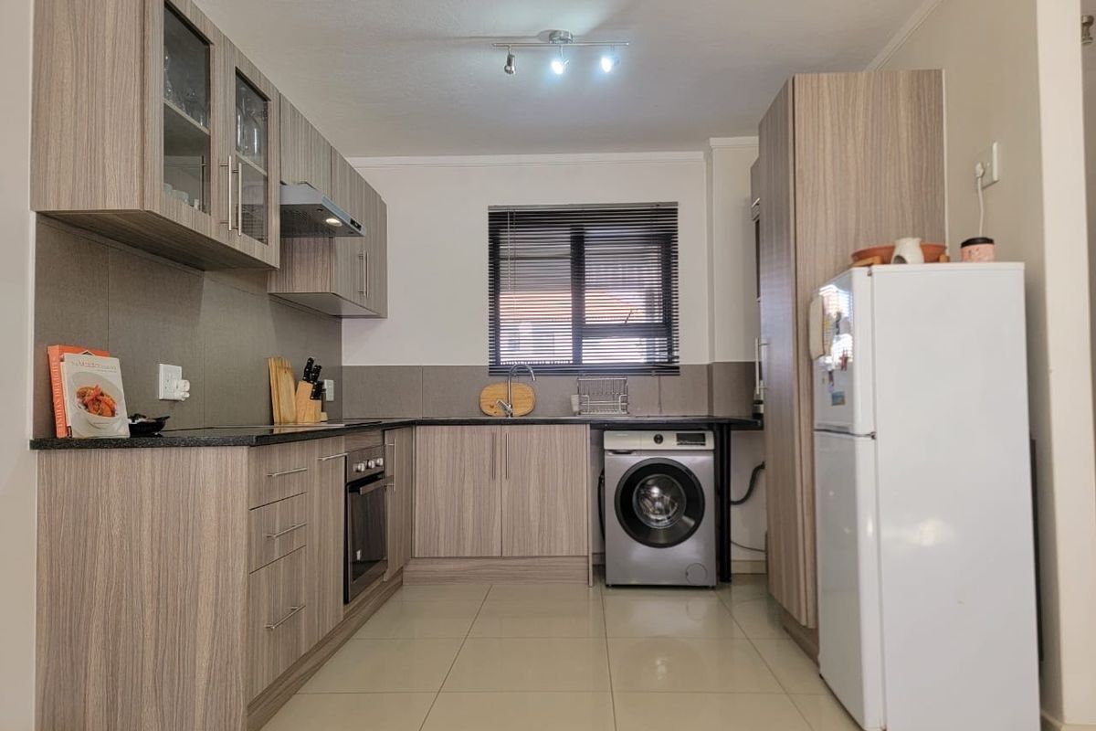 Apartment To Rent in Gateway Village in Gateway Manor, Hartbeespoort, North West - Photo 4