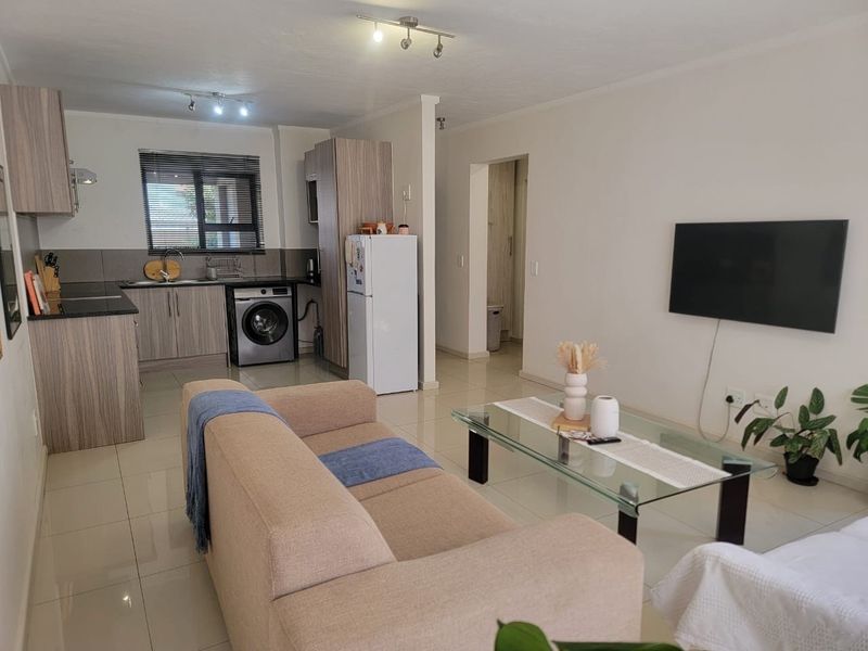 Apartment To Rent in Gateway Village in Gateway Manor, Hartbeespoort, North West - Photo 5