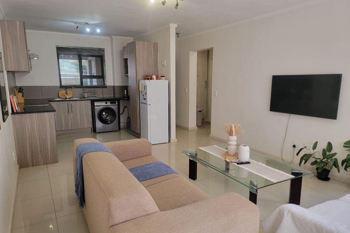 Apartment To Rent in Gateway Village in Gateway Manor, Hartbeespoort, North West - Photo 5